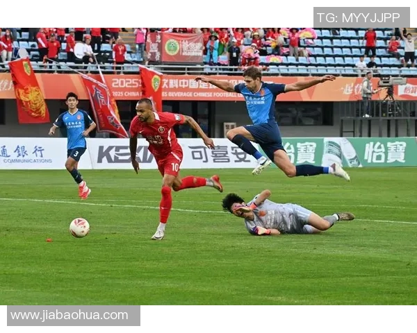 南京排球队边路渗透创新探索与战术变革的深度剖析 南京排球队边路渗透创新探索与战术变革的深度剖析