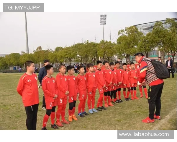 南京足球队在世锦赛中的战术表现分析与总结 南京足球队在世锦赛中的战术表现分析与总结